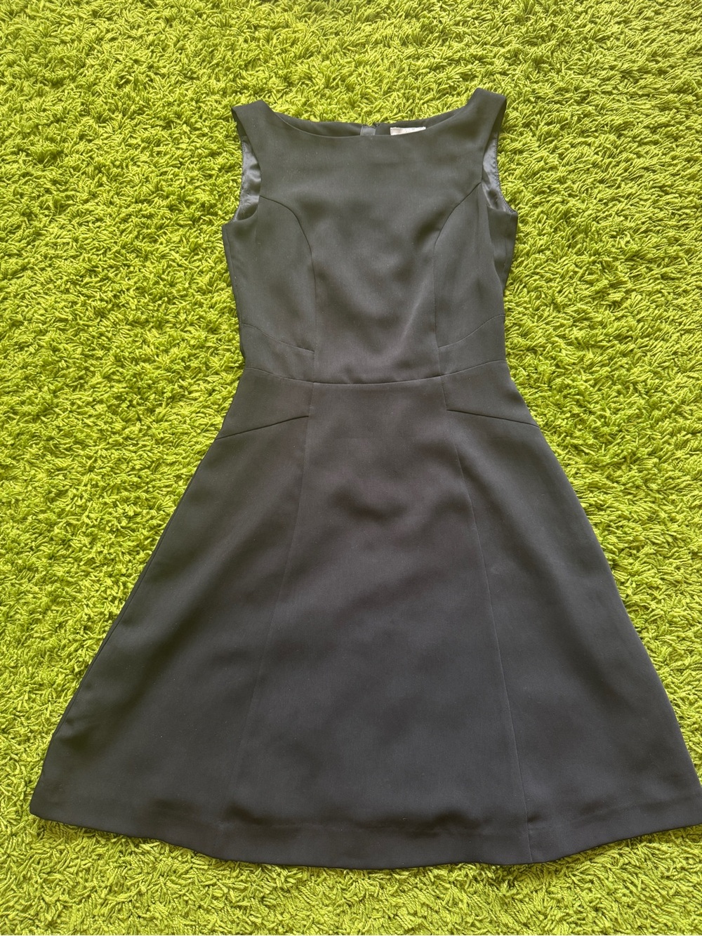 H&M Black Sleeveless Fit-and-Flare Dress